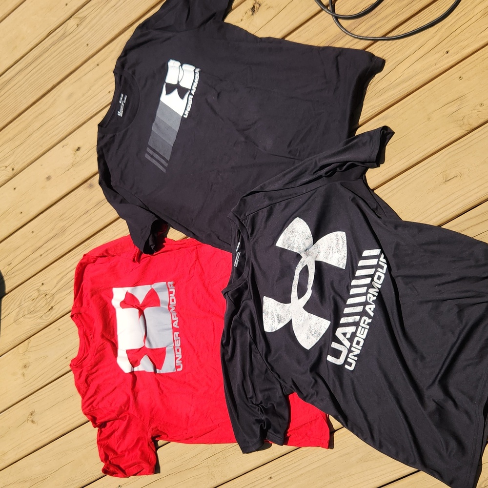 3- XL under armour loose fitting shirts